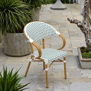 Stolica Paris crno bijela