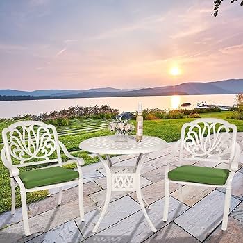 Komplet od 2 stolice i 1  okruglog stola